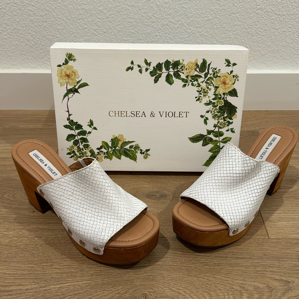 Chelsea & Violet White Snake Platform Wood Clog Open Toe - size 8